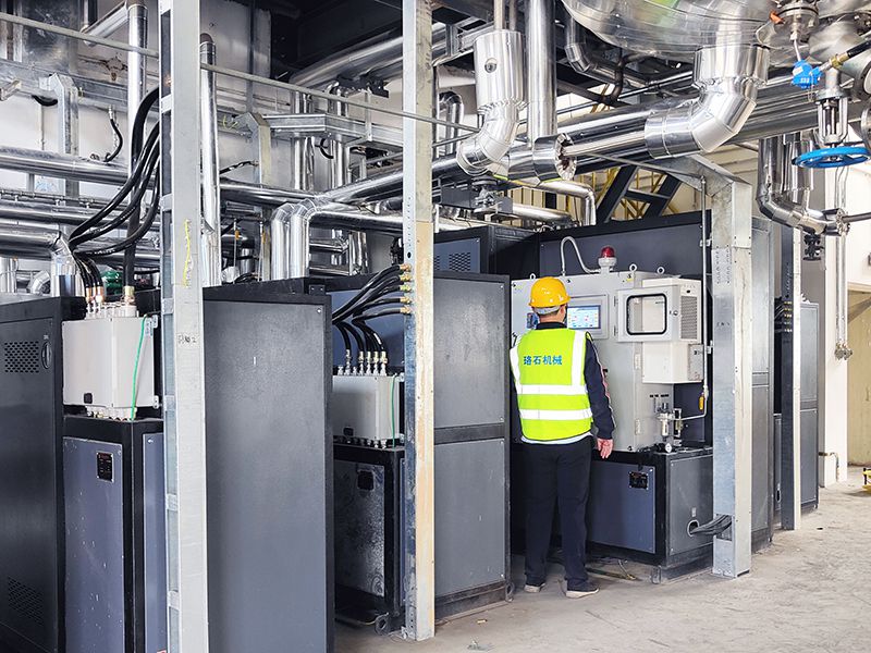 1729913254954857.jpg 聚氨酯反應(yīng)釜防爆電加熱導(dǎo)熱油爐 (2).jpg